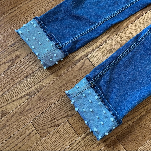 Zara Pearl Cropped Jeans. - Picture 6 of 8